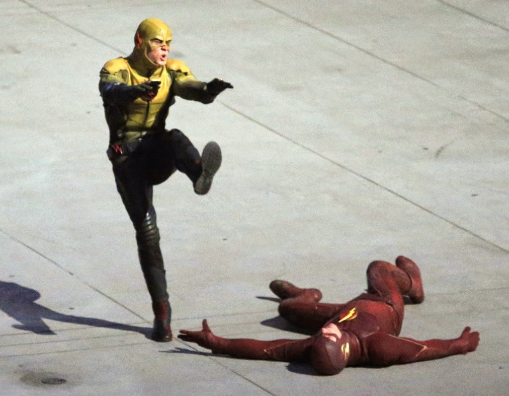 Who is the Yellow / Reverse Flash Finally answered